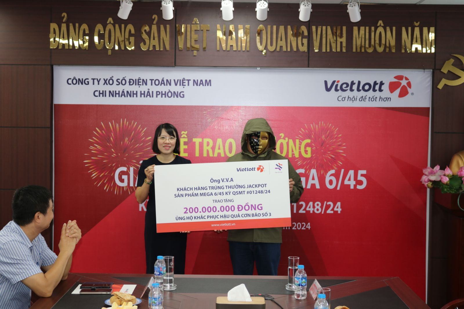 Doanh nhân Bình Định trúng Jackpot Mega 6/45 trị giá hơn 28 tỷ đồng