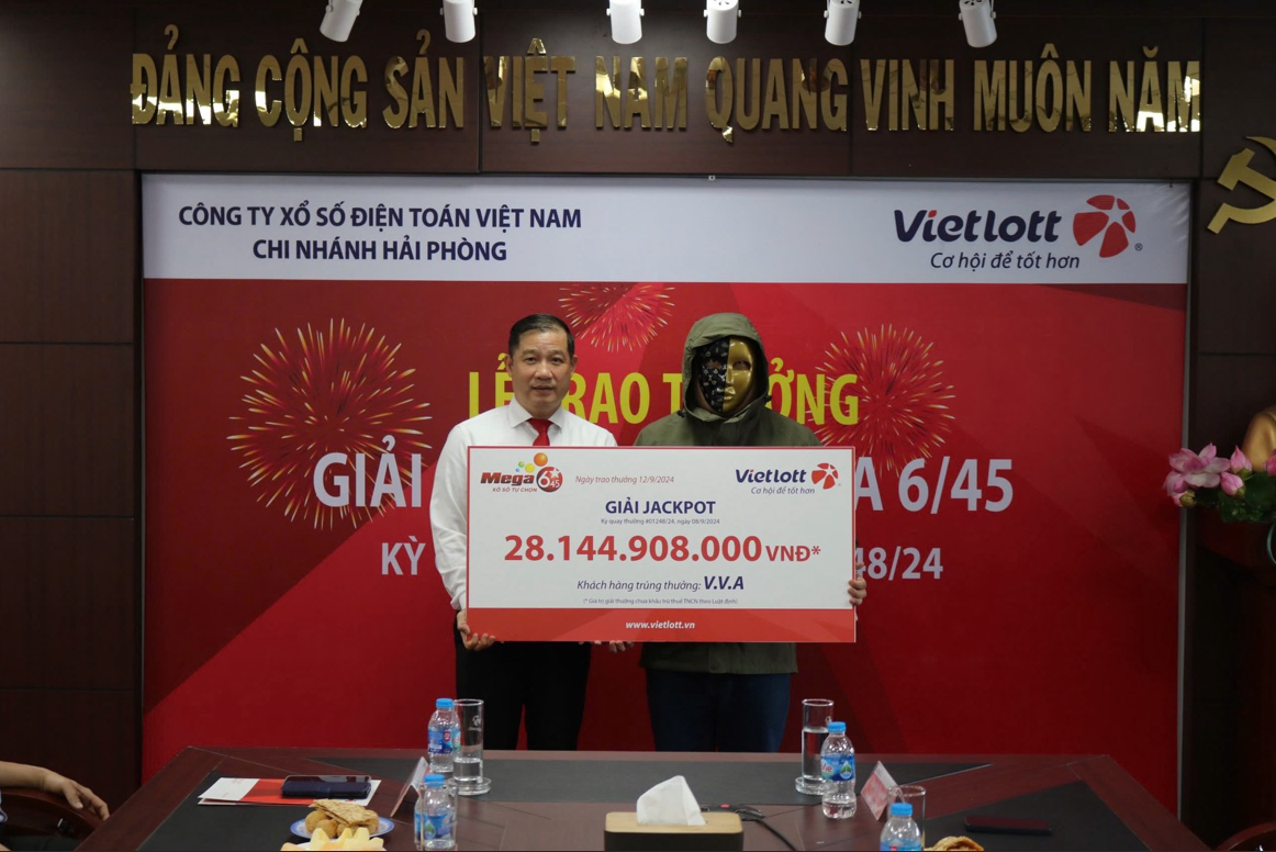 Doanh nhân Bình Định trúng Jackpot Mega 6/45 trị giá hơn 28 tỷ đồng